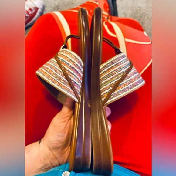 Italian Shoe Makers Soft Brown Leather Sandals Woven Metallic Rainbow Thong 9.5 - Picture 10 of 16